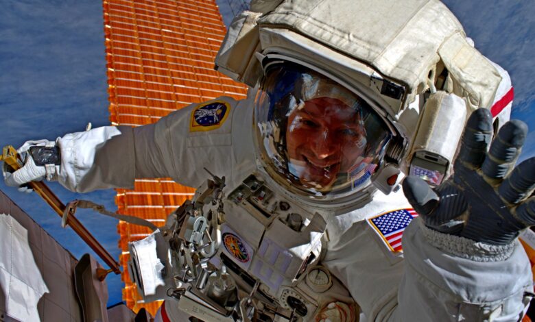 NASA Astronaut Andrew Morgan Retires