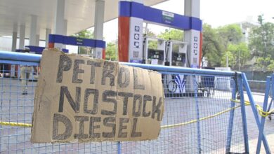 Despite police deployment and barricades, petrol pump queues bring Hyderabad traffic to a crawl for second day