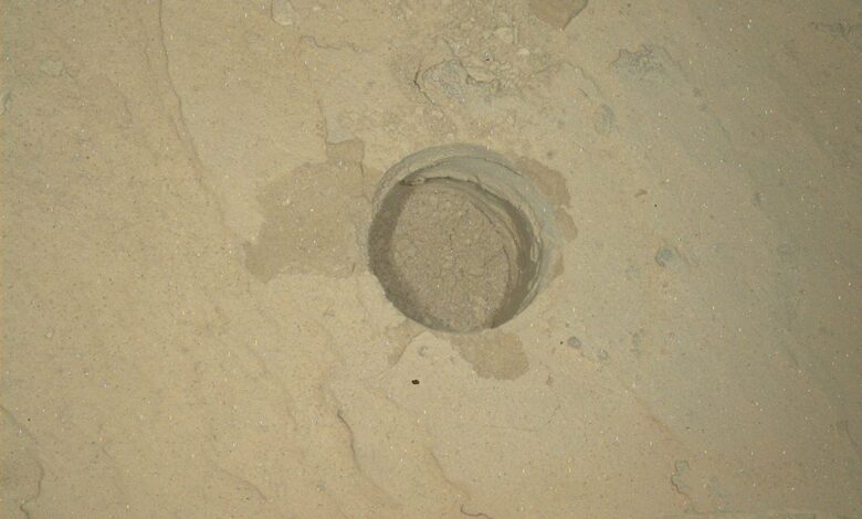 Curiosity Blog, Sols 4886-4892: Ingenuity and Perseverance, Curiosity Style