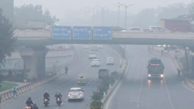 Delhi shivers as temperature drops to 4 degrees Celsius, cold wave to persist