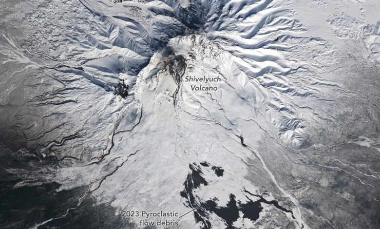 Melting Snow Off Shivelyuch