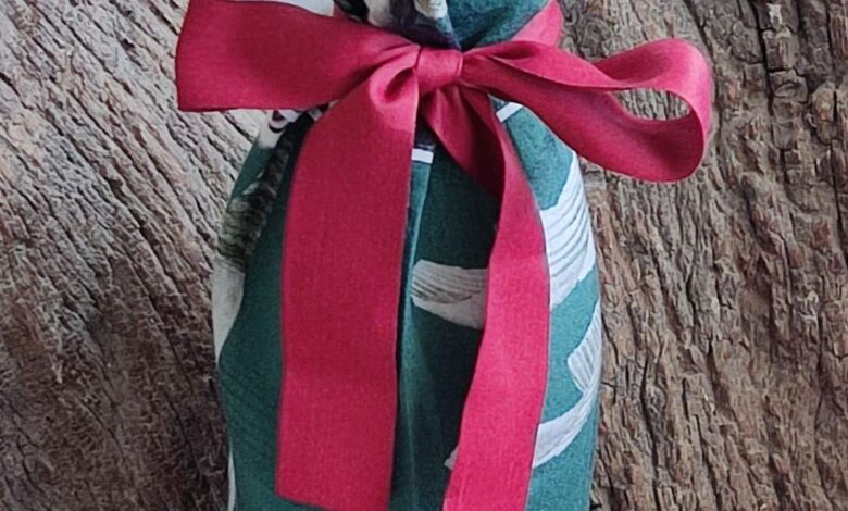 A zero-waste initiative that turns scrap fabric into pouches and bags