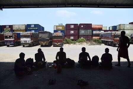 Finance ministry links government procurement with labour law compliance