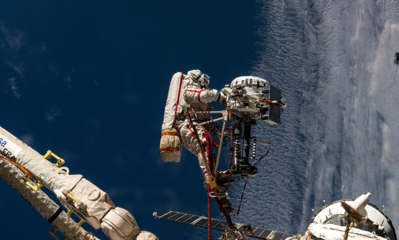 NASA Sets Coverage for Roscosmos Spacewalk Outside Space Station
